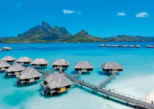 Retrouvez un cocon de sérénité dans votre bungalow sur pilotis à Bora Bora